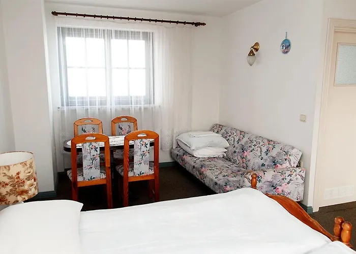 Dom Nad Morzem U Ewy Δωμάτια σε οικογενειακή κατοικία *